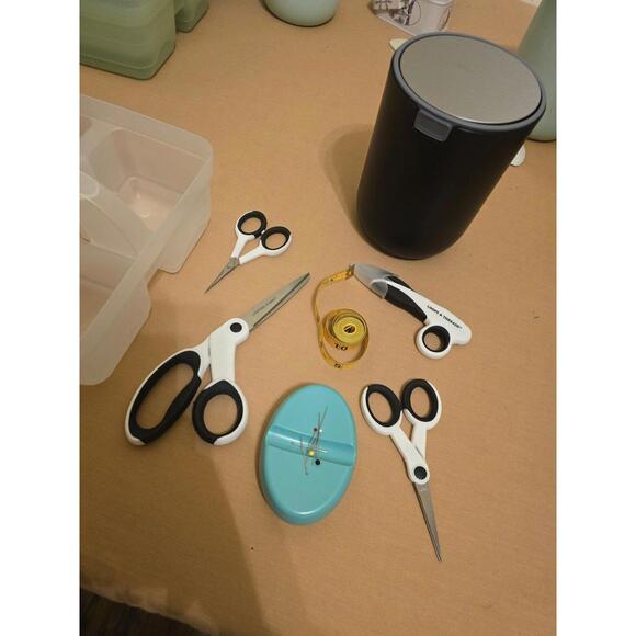 Sewing Kit - Picture 5 of 6